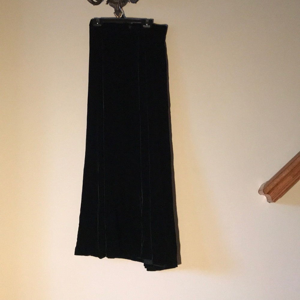 Black velvet long skirt